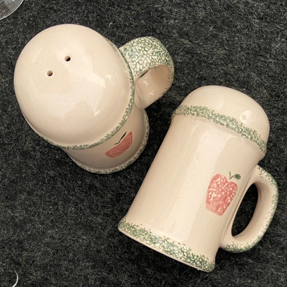 Apple Pattern Ceramic Salt & Pepper Shakers